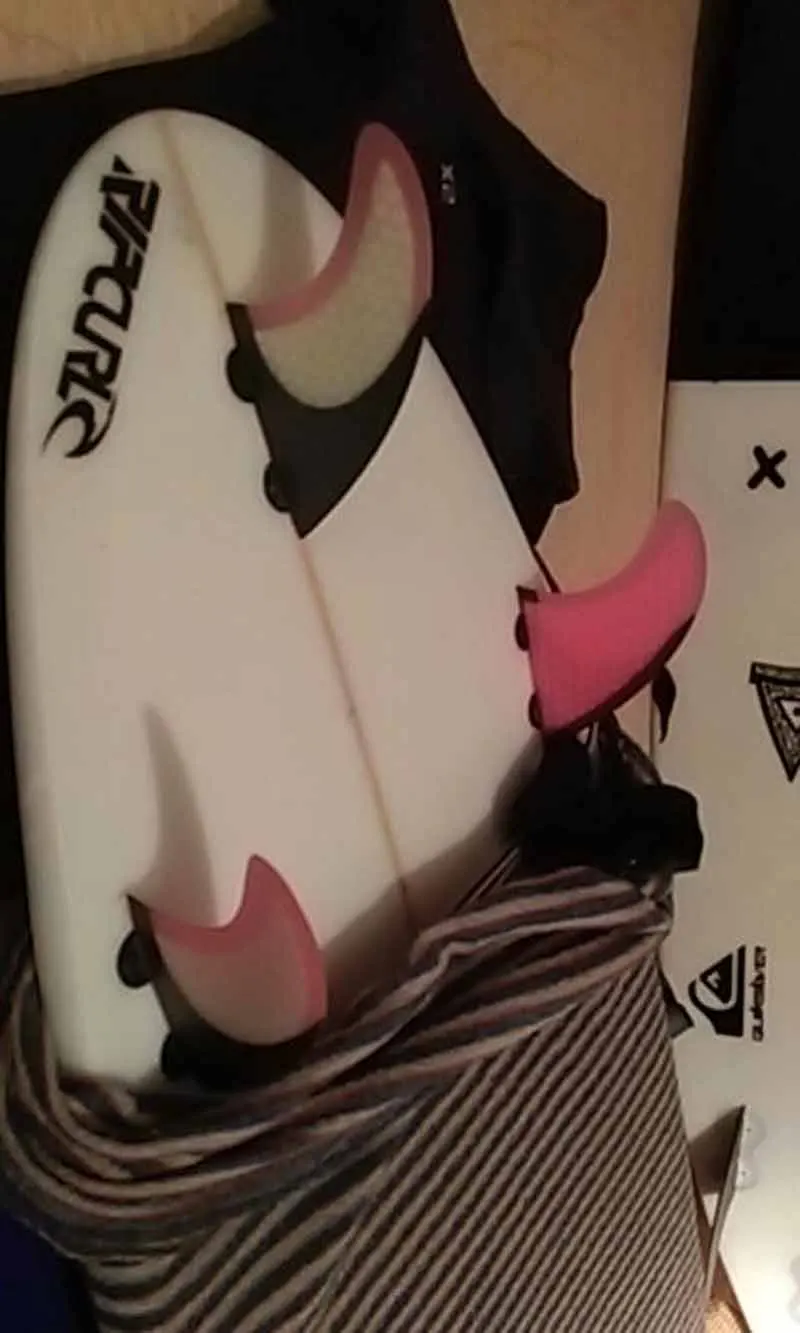 Surfboard fins FCS Base Surfing thrusters made of carbon and Honeycomb 
Surfboard fins FCS Base Surfing thrusters made of carbon and Honeycomb