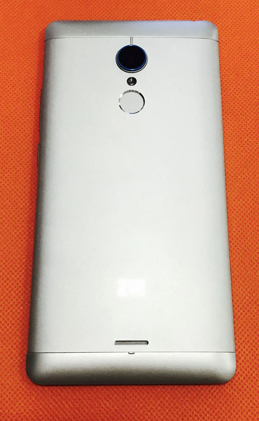 Used Original Protective Battery Case Cover+camera lens for ZTE N939Sc Blade A711 Quad Core 5.5'' FHD 1920*1080 Free shipping
Used Original Protective Battery Case Cover+camera lens for ZTE N939Sc Blade A711 Quad Core 5.5'' FHD 1920*1080 Free shipping