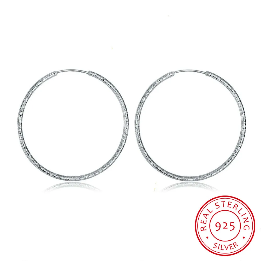 100% Sterling Silver 925 Earrings Popular Fine Jewelry Single Circle Frosted Hoop Earring Lady Top Temperament Gift
100% Sterling Silver 925 Earrings Popular Fine Jewelry Single Circle Frosted Hoop Earring Lady Top Temperament Gift