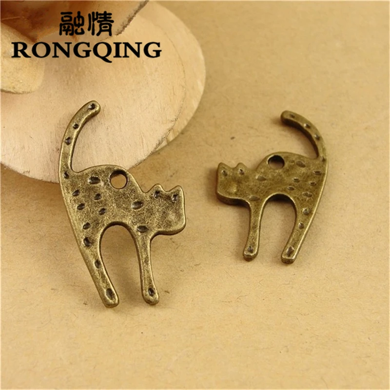 RONGQING 100pcs/lot 26*17MM Frightened Cat Charms Funny Animal Pendant Accessories DIY
RONGQING 100pcs/lot 26*17MM Frightened Cat Charms Funny Animal Pendant Accessories DIY