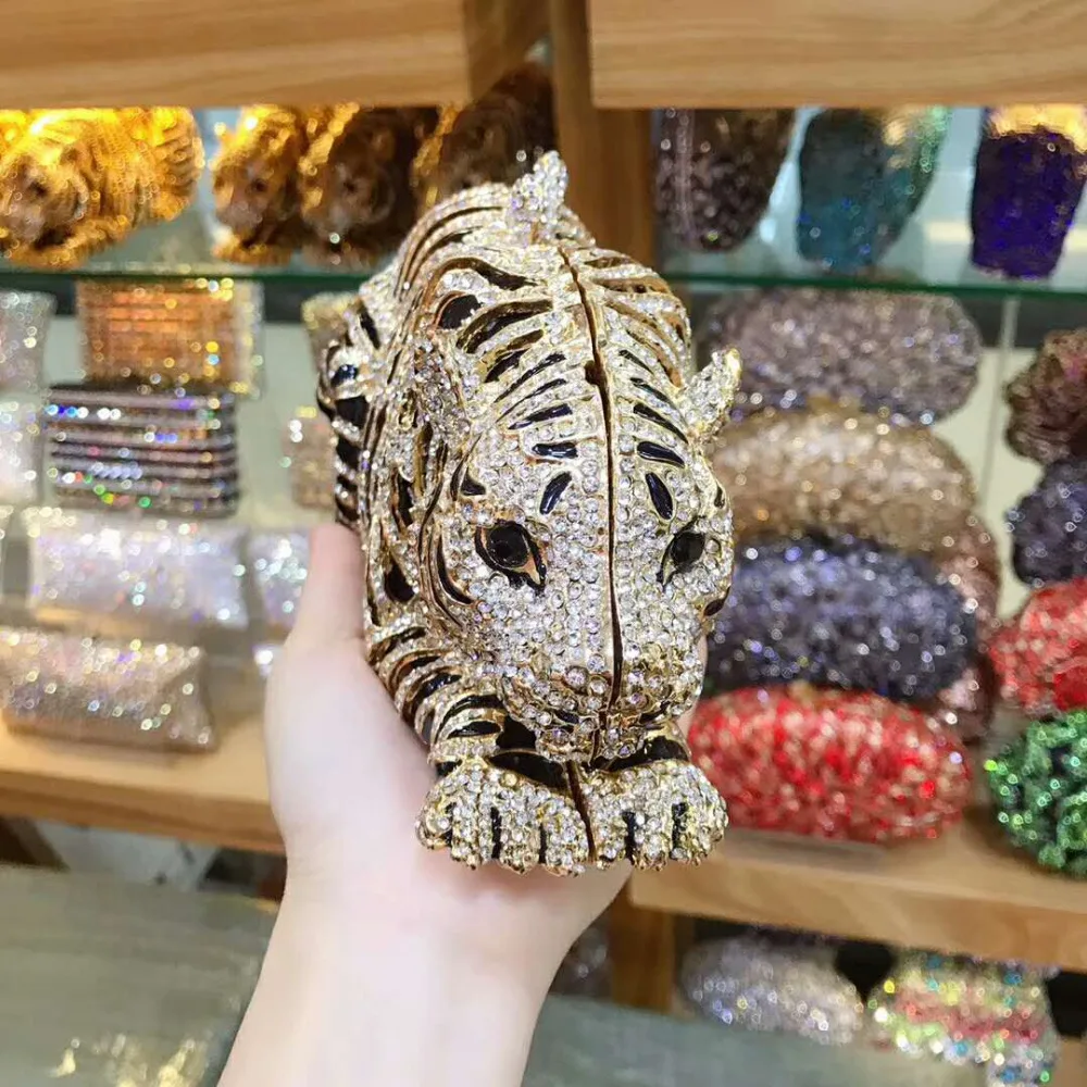 Women tiger shape gold/silver Diamond Evening Clutches Bag ladies Fashion Wedding Party Handbag Purse Bridal Crystal Clutch bags
Women tiger shape gold/silver Diamond Evening Clutches Bag ladies Fashion Wedding Party Handbag Purse Bridal Crystal Clutch bags