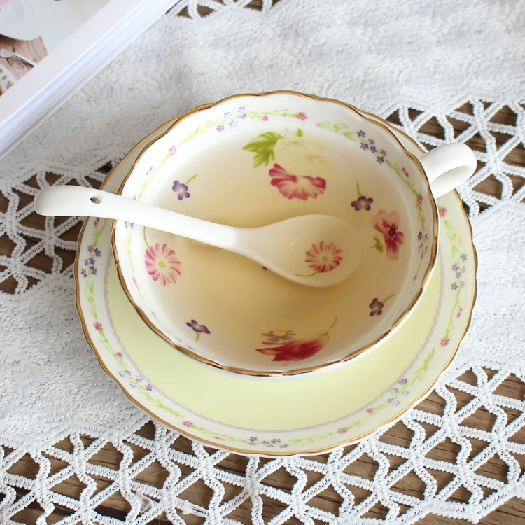 160ml Creative Pastoral Lotus Edge Ceramic Bone China Coffee Cup with Saucer Kit | Water Milk Tea Mug Cup Drinkware with Spoon
160ml Creative Pastoral Lotus Edge Ceramic Bone China Coffee Cup with Saucer Kit | Water Milk Tea Mug Cup Drinkware with Spoon