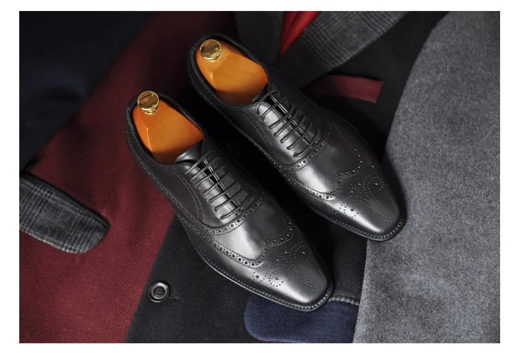 Handmade Brock style carved men's leather business dress shoes Italian Derby wedding shoes Lace Up Business Brogue Shoes
Handmade Brock style carved men's leather business dress shoes Italian Derby wedding shoes Lace Up Business Brogue Shoes