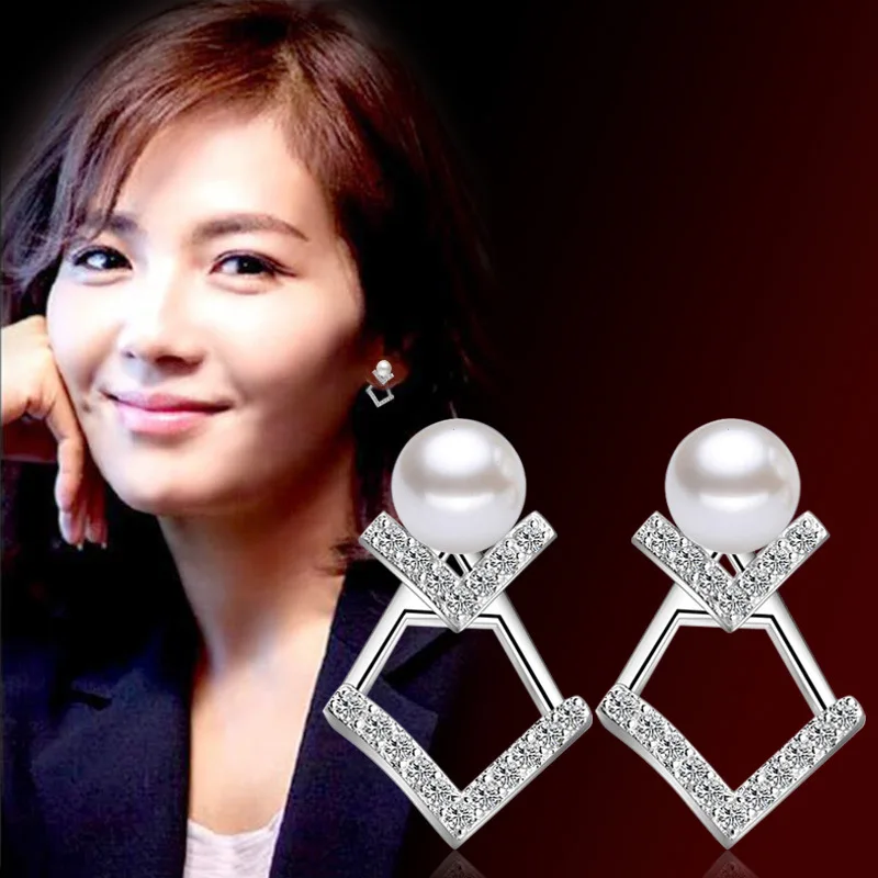 100% 925 sterling silver fashion shiny crystal pearl ladies`stud earrings female wedding gift wholesale women girl
100% 925 sterling silver fashion shiny crystal pearl ladies`stud earrings female wedding gift wholesale women girl