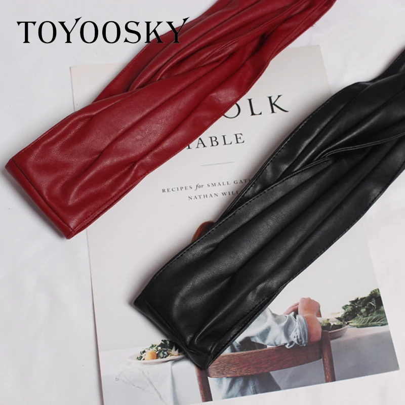 Luxury Women Belts PU Leather Magic Adhesive Hook Double Circle Wide Waistband for Overcoat All-match Belts for Female TOYOOSKY
Luxury Women Belts PU Leather Magic Adhesive Hook Double Circle Wide Waistband for Overcoat All-match Belts for Female TOYOOSKY