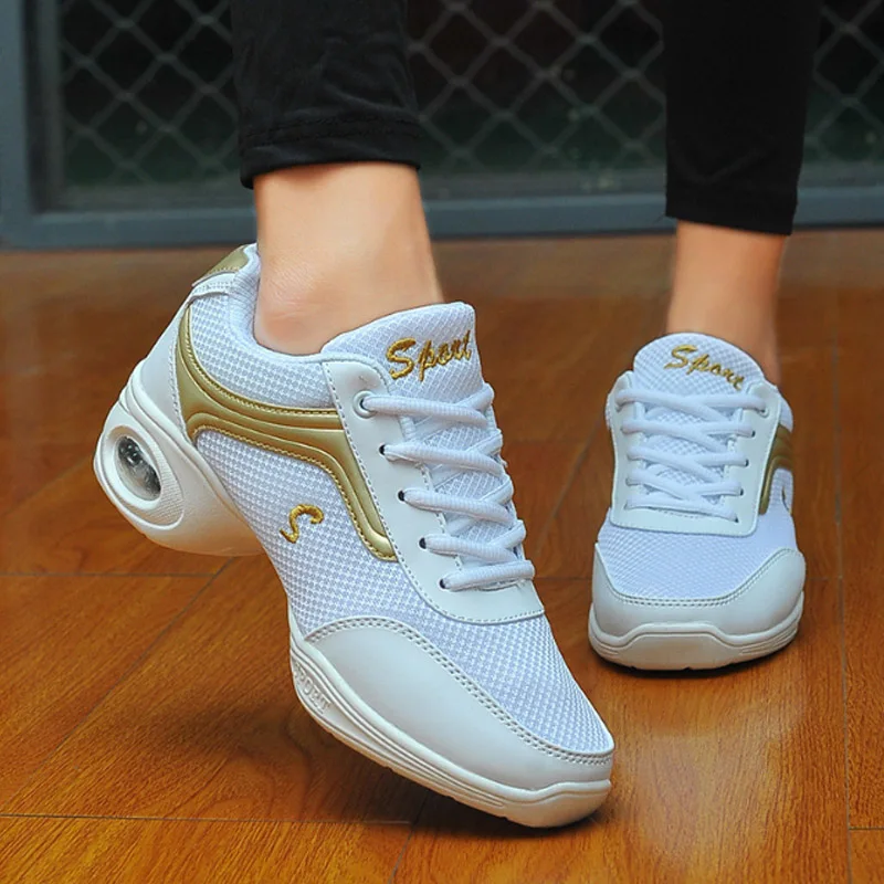 VTOTA 2019 Women Sneakers Fashion Casual Shoes Platform Wedges Sneakers Non-slip Women Shoes Tenis Feminino White Chunky Shoes
VTOTA 2019 Women Sneakers Fashion Casual Shoes Platform Wedges Sneakers Non-slip Women Shoes Tenis Feminino White Chunky Shoes