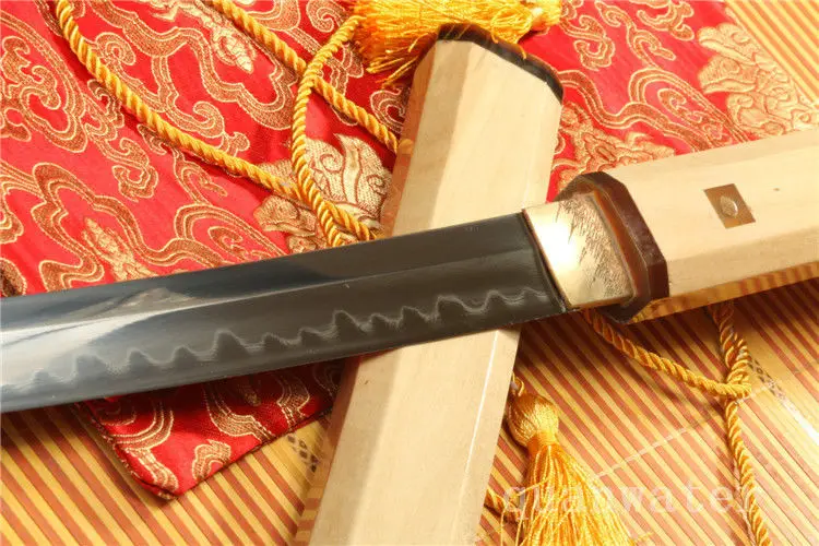 HANDMADE 40"DAMASCUS FOLDED STEEL CLAY TEMPERED JAPANESE SWORD KATANA FULL TANG BLADE
HANDMADE 40"DAMASCUS FOLDED STEEL CLAY TEMPERED JAPANESE SWORD KATANA FULL TANG BLADE