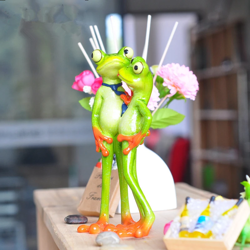 Modern Home Decoration Accessories Bizarre Crafts Frog Couple Ornaments Statue Sculpture Resin Craft Home Decoration Frog Statue
Modern Home Decoration Accessories Bizarre Crafts Frog Couple Ornaments Statue Sculpture Resin Craft Home Decoration Frog Statue