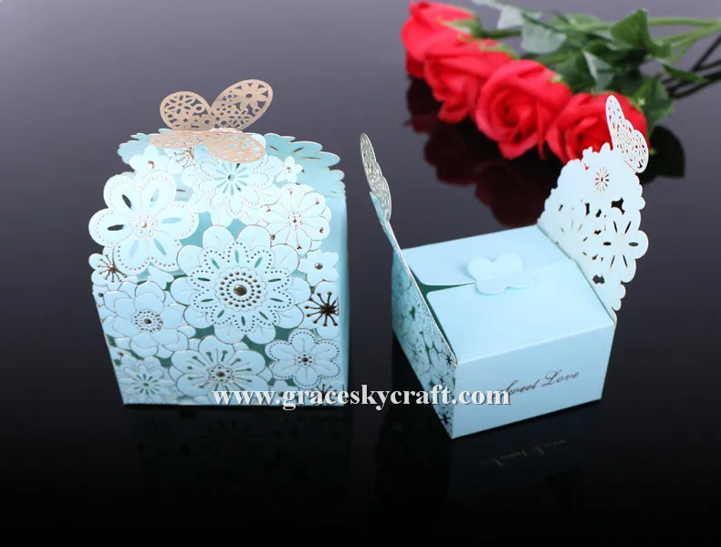 50pcs Free Shipping Laser cutting Flowers Design gold stamping Pape Wedding candy chocolate Box for Wedding Party Decoration
50pcs Free Shipping Laser cutting Flowers Design gold stamping Pape Wedding candy chocolate Box for Wedding Party Decoration
