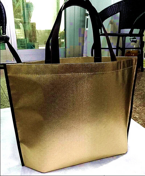 100PCS/LOT Gold Laminating Non-woven Gift Bag High-grade Bag For Shopping Opening Promotion
100PCS/LOT Gold Laminating Non-woven Gift Bag High-grade Bag For Shopping Opening Promotion