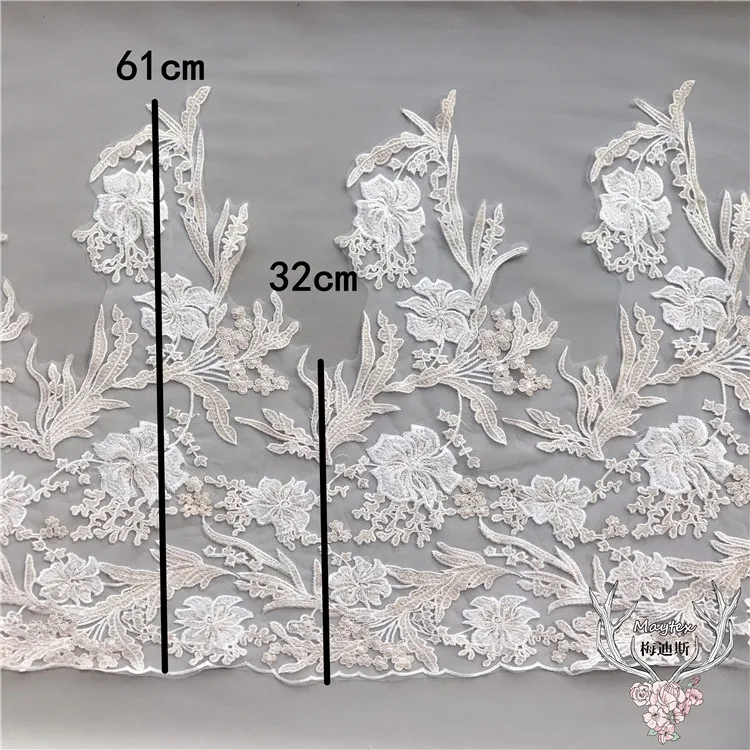 Champagne lace tulle mesh embroidered wedding gowns lace with sequins Nice! 2019 NEW Sequined lace fabric lace trim 61cm wide!
Champagne lace tulle mesh embroidered wedding gowns lace with sequins Nice! 2019 NEW Sequined lace fabric lace trim 61cm wide!