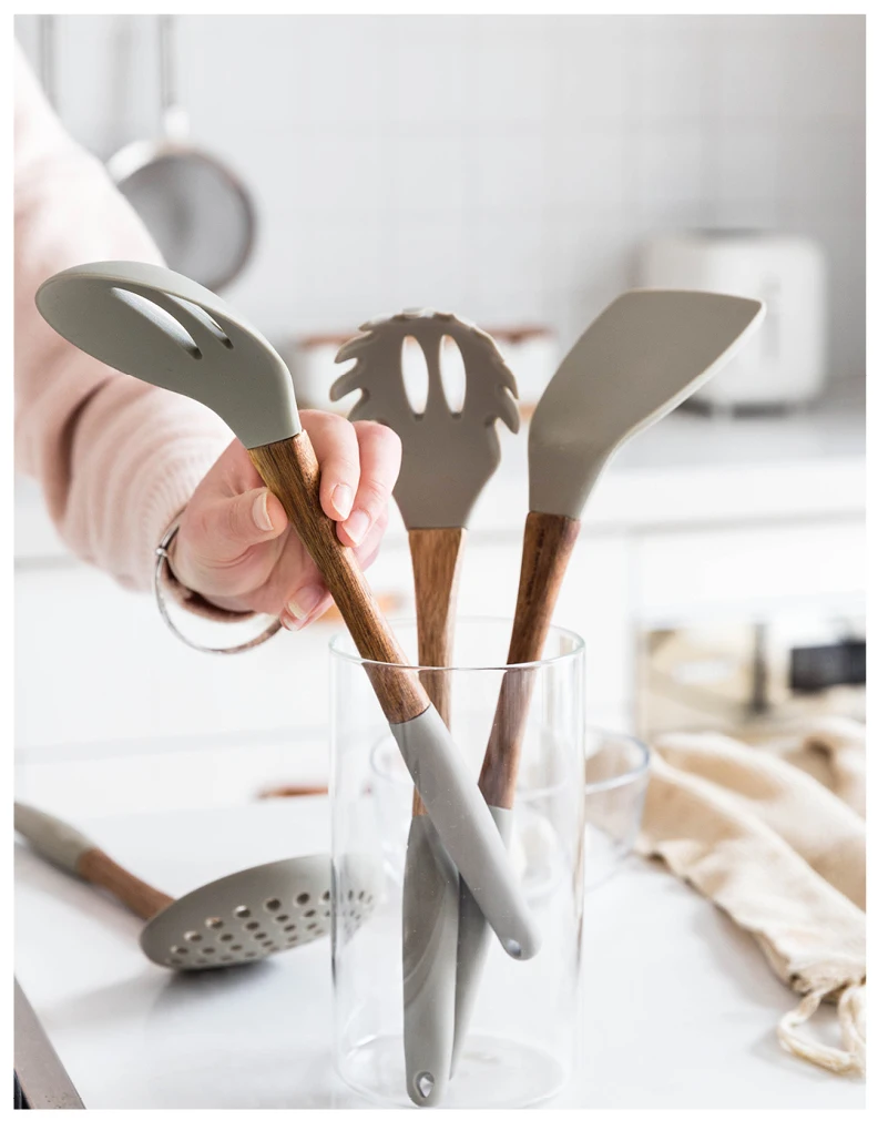 High temperature silicone turner spatula soup spoon wood handle spatula cooking wood kitchenware shovel strring spoon for salad
High temperature silicone turner spatula soup spoon wood handle spatula cooking wood kitchenware shovel strring spoon for salad