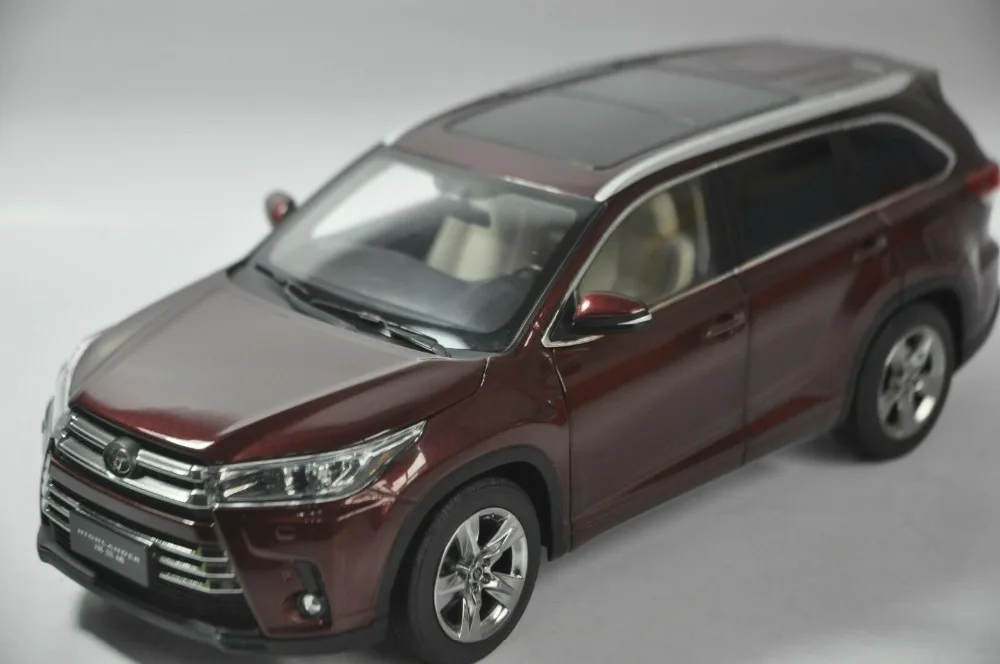 1:18 литая модель для Highlander 2018 Red SUV, игрушечный автомобиль из сплава, миниатюрные коллекционные подарки
1:18 литая модель для Highlander 2018 Red SUV, игрушечный автомобиль из сплава, миниатюрные коллекционные подарки