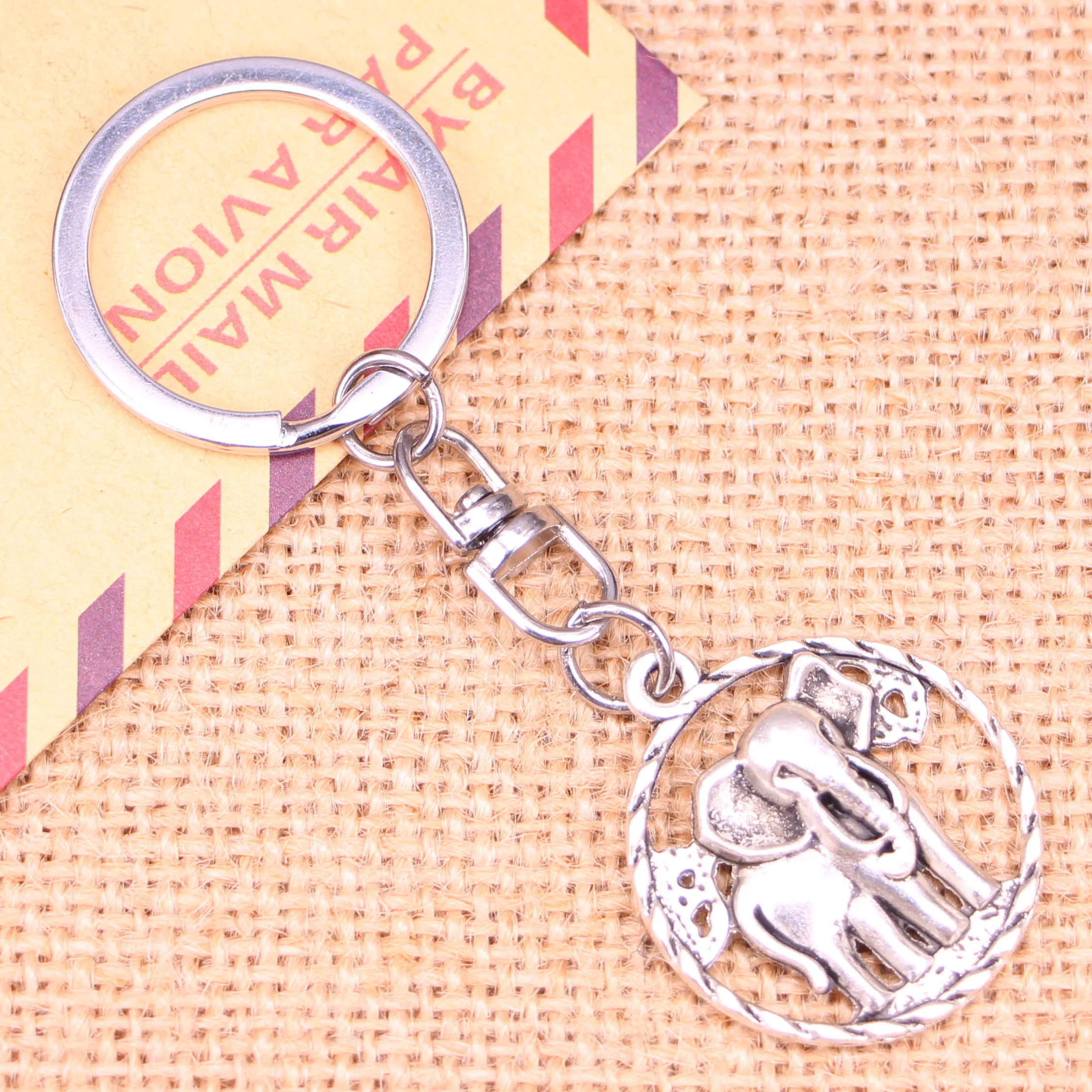 20pcs New Fashion Keychain 28 mm circle elephant Pendants DIY Men Jewelry Car Key Chain Ring Holder Souvenir For Gift
20pcs New Fashion Keychain 28 mm circle elephant Pendants DIY Men Jewelry Car Key Chain Ring Holder Souvenir For Gift