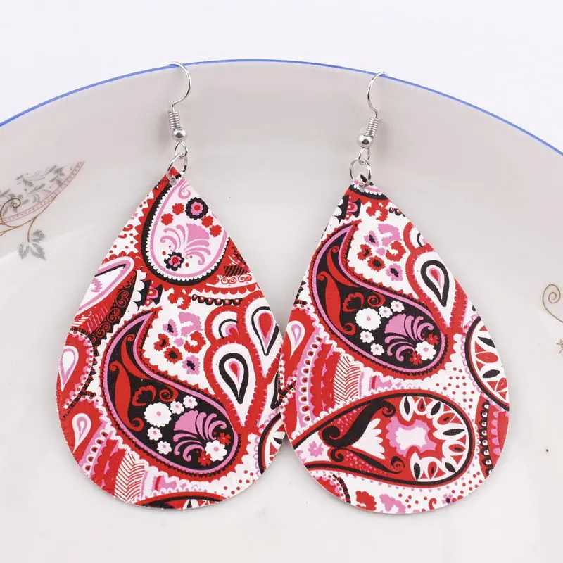 2019 Hot Selling Large Print Paisley PU Leather Teardrop Earrings for Women Fashion Jewelry Wholesale
2019 Hot Selling Large Print Paisley PU Leather Teardrop Earrings for Women Fashion Jewelry Wholesale