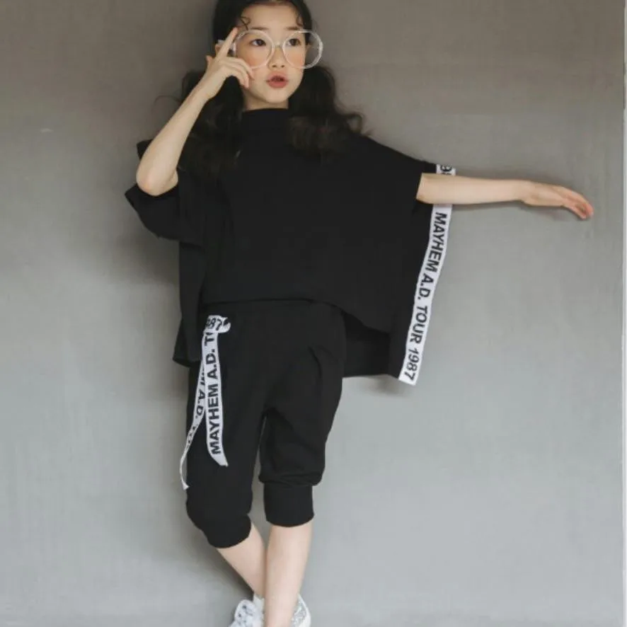 2019 summer new fashion brand cotton sprot sets baby girl letter print short sleeve 2pcs suit teens pullover sets ws211
2019 summer new fashion brand cotton sprot sets baby girl letter print short sleeve 2pcs suit teens pullover sets ws211