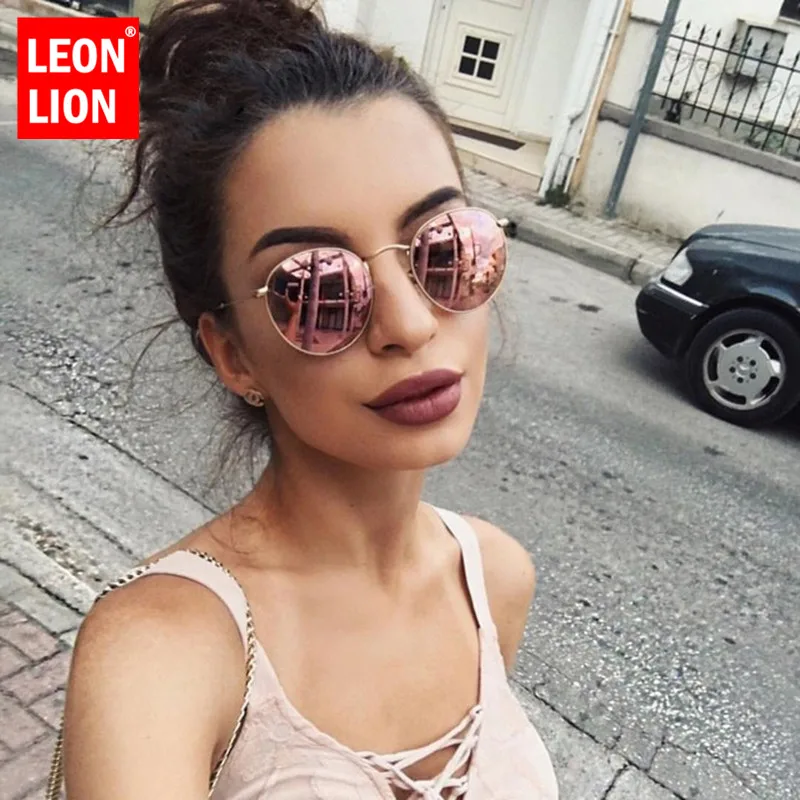 LeonLion 2021 Luxury Vintage Women Sunglasses Brand Designer Mirror Classic Street Beat Glasses Men Driving Oculos De Sol
LeonLion 2021 Luxury Vintage Women Sunglasses Brand Designer Mirror Classic Street Beat Glasses Men Driving Oculos De Sol