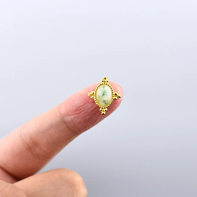 10pcs Japan Gold 3D Dry Flower Resin Nail Art Decorations DIY Alloy Studs Manicure Tips Jewelry Accessoires 2018 New Arrival
10pcs Japan Gold 3D Dry Flower Resin Nail Art Decorations DIY Alloy Studs Manicure Tips Jewelry Accessoires 2018 New Arrival