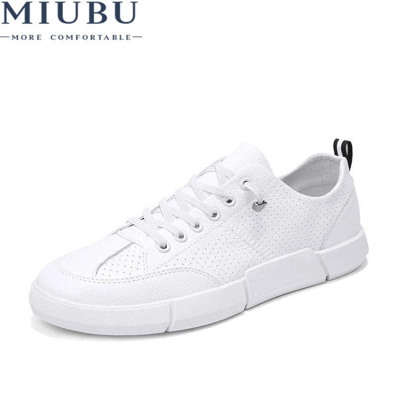 MIUBU Mens Leather Shoes Brand Male Lightweight Flats Fashion Casual Males Shoes 2020 Solid Color Men Loafers Footwear
MIUBU Mens Leather Shoes Brand Male Lightweight Flats Fashion Casual Males Shoes 2020 Solid Color Men Loafers Footwear