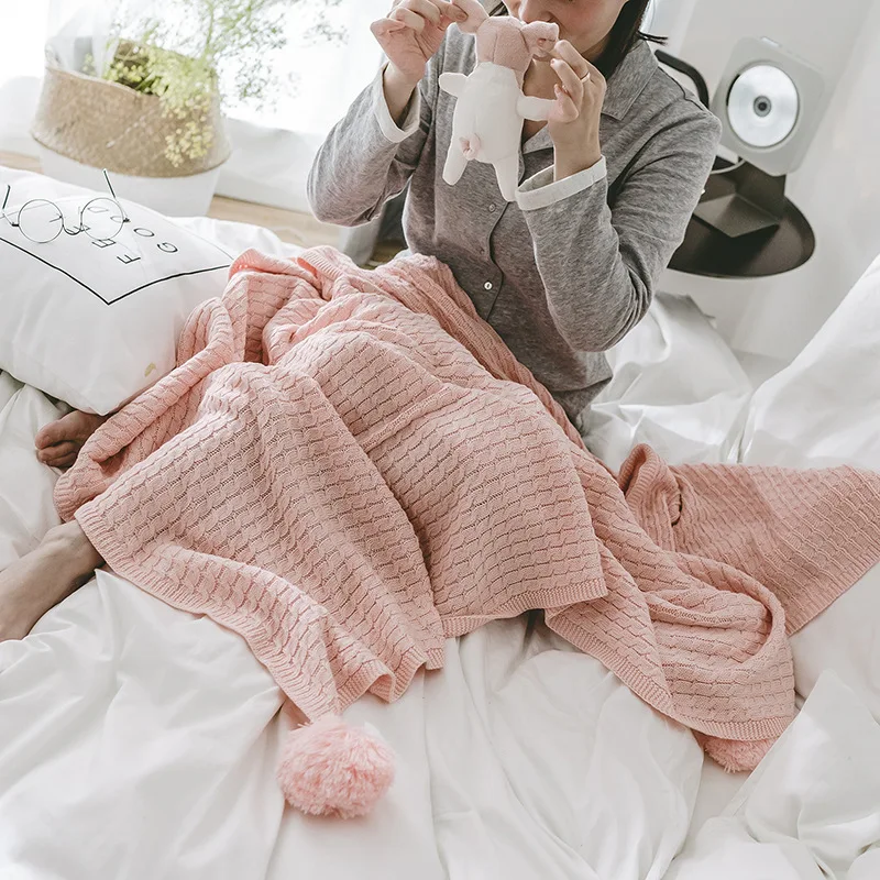 LYN&GY Pink American Style Knitted Throw Blanket With Ball Casual Nordic Style Runner Sofa Cover Plaids Bedspread
LYN&GY Pink American Style Knitted Throw Blanket With Ball Casual Nordic Style Runner Sofa Cover Plaids Bedspread