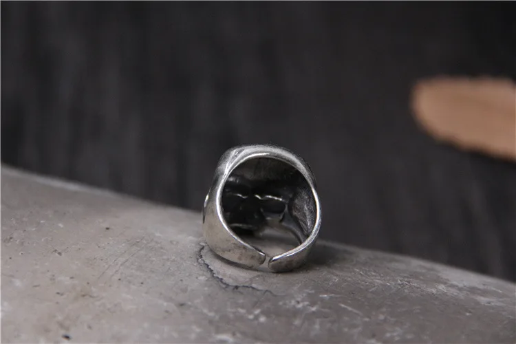 S925 Sterling Silver Individual Skeleton Head Men's Design Retro Thai Silver Ring Open Ended Ring
S925 Sterling Silver Individual Skeleton Head Men's Design Retro Thai Silver Ring Open Ended Ring