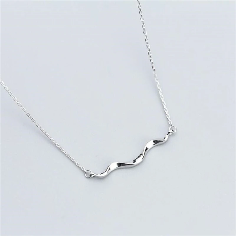 Sole Memory Original Wave Simple Fresh Art Cute Silver Color Clavicle Chain Female Necklace SNE414
Sole Memory Original Wave Simple Fresh Art Cute Silver Color Clavicle Chain Female Necklace SNE414