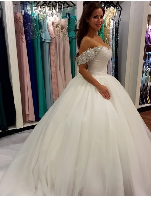 White wedding dress dress, marriage in the heart of Cape Town sleeve dress lace train field sabotage court wedding bridal gowns
White wedding dress dress, marriage in the heart of Cape Town sleeve dress lace train field sabotage court wedding bridal gowns