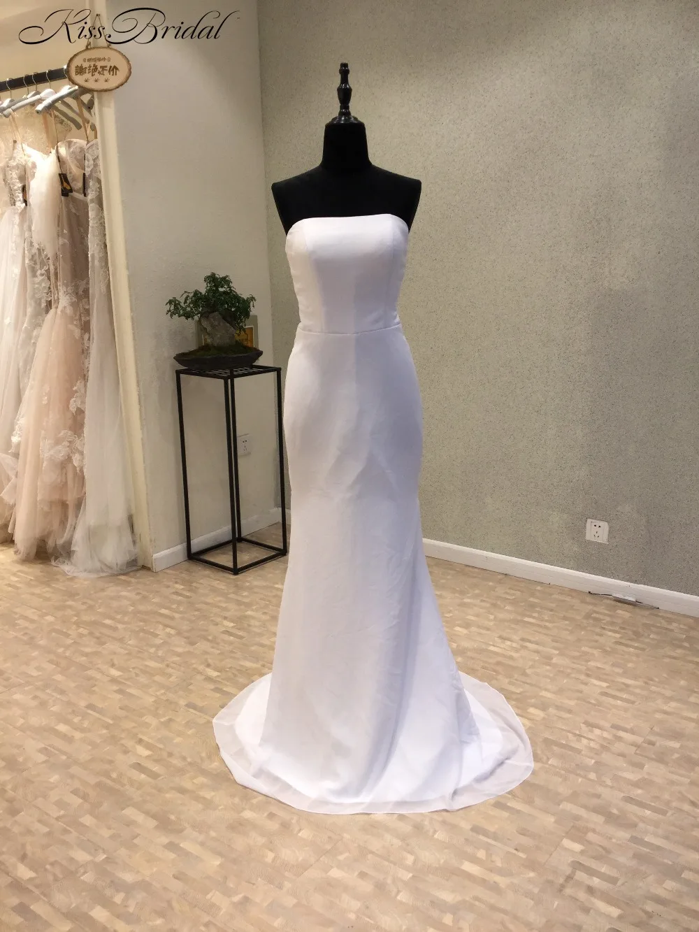 New Cheap Wedding Dress 2020 Strapless Off the Shoulder Sweep Train Mermaid Beach Wedding Dresses Vestido de noiva
New Cheap Wedding Dress 2020 Strapless Off the Shoulder Sweep Train Mermaid Beach Wedding Dresses Vestido de noiva