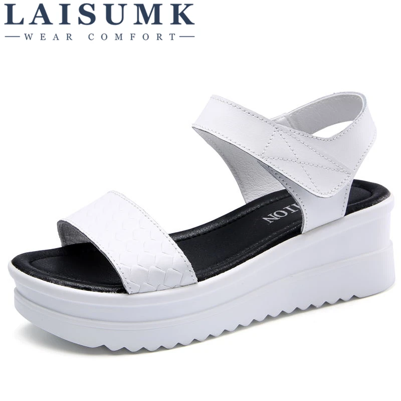 2020 LAISUMK Summer Women Sandals Black White Flat Sandals Women Platform Rubber Sandalias Ladies Thick Heel Gladiator Sandals
2020 LAISUMK Summer Women Sandals Black White Flat Sandals Women Platform Rubber Sandalias Ladies Thick Heel Gladiator Sandals