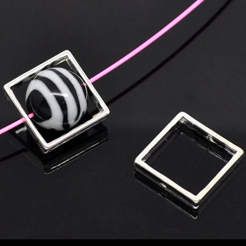 100Pcs Spacer Beads Frames Silver Plated Square Metal Fashion Jewelry Making Findings 20x20mm
100Pcs Spacer Beads Frames Silver Plated Square Metal Fashion Jewelry Making Findings 20x20mm