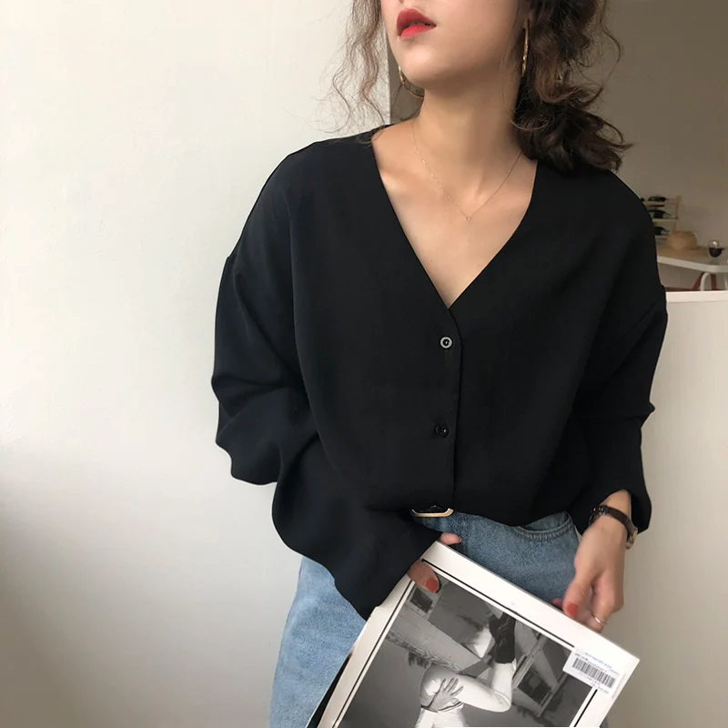 Women Chiffon V-neck Vintage Shirt Tops Single Breasted Button Long Sleeve Solid Shirts Female Spring Autumn Casual Ladies Shirt
Women Chiffon V-neck Vintage Shirt Tops Single Breasted Button Long Sleeve Solid Shirts Female Spring Autumn Casual Ladies Shirt