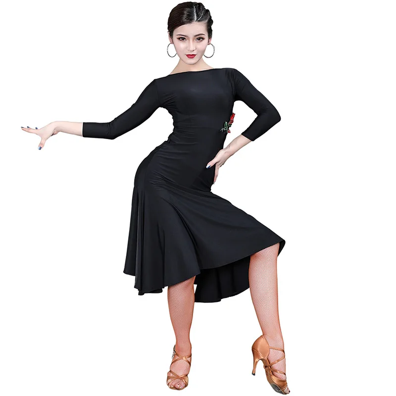 2019 fashiong Latin dance dress women performance clothing costumes competition sexy black long dress adult stage outfit DWY1401
2019 fashiong Latin dance dress women performance clothing costumes competition sexy black long dress adult stage outfit DWY1401