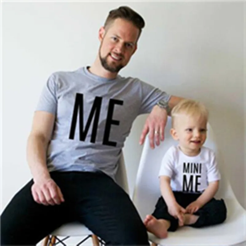 MINI ME/семейная футболка для папы и сына, Одинаковая одежда для мамы и дочки футболки для мамы и дочки, модная летняя одежда
MINI ME/семейная футболка для папы и сына, Одинаковая одежда для мамы и дочки футболки для мамы и дочки, модная летняя одежда