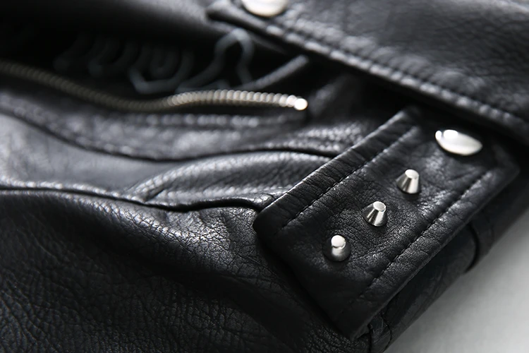 Spring 2020 new rivet letter motorcycle leather jacket short slim slim PU leather jacket
Spring 2020 new rivet letter motorcycle leather jacket short slim slim PU leather jacket