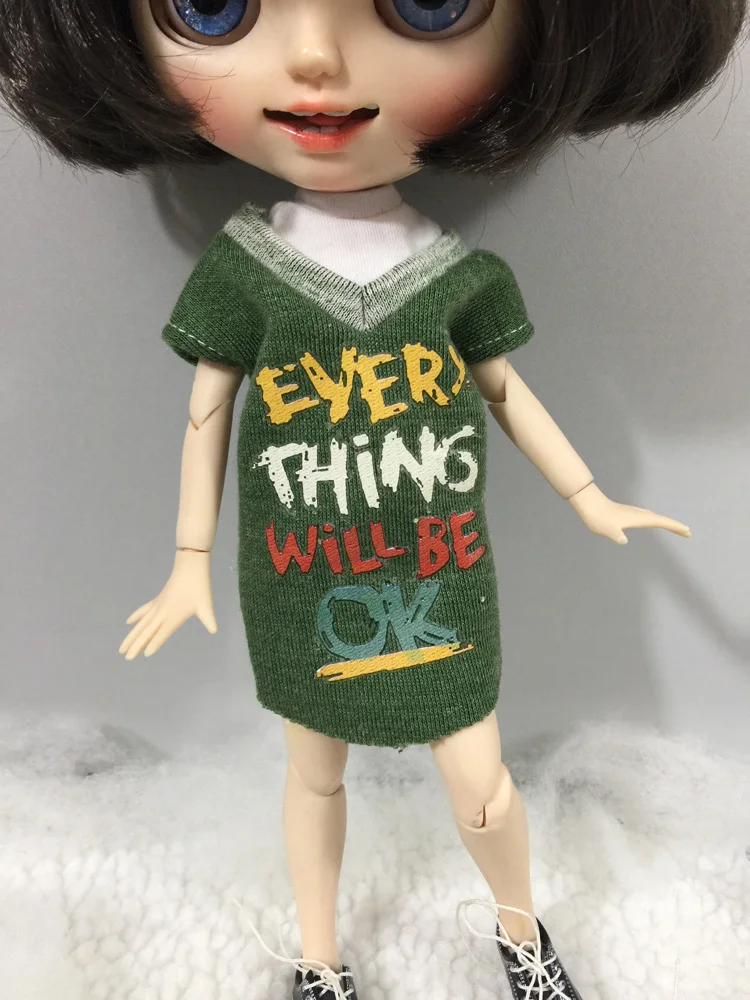 B018 Blyth Doll clothes 1/6 dolls Accessories handmade 30cm clothes v neck shirt with White vest 2pcs/set
B018 Blyth Doll clothes 1/6 dolls Accessories handmade 30cm clothes v neck shirt with White vest 2pcs/set