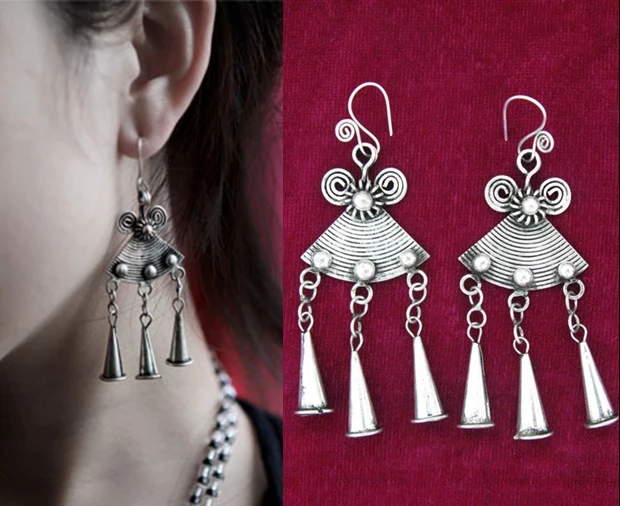 Ethnic style retro earrings handmade Miao silver earrings personalized ladies trumpet
Ethnic style retro earrings handmade Miao silver earrings personalized ladies trumpet