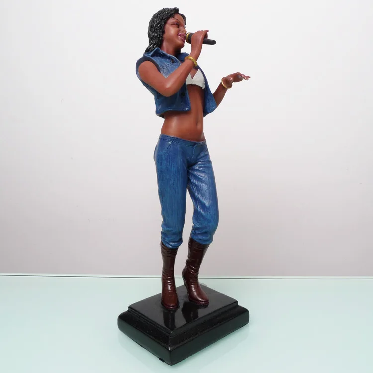 European and American Famous Music Star Female Singer Resin Figures Art Collection Ornaments KTV Bar Cafe Creative Decoration
European and American Famous Music Star Female Singer Resin Figures Art Collection Ornaments KTV Bar Cafe Creative Decoration