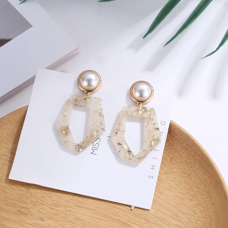 Vintage Irregular Drop Earrings For Women Girls Acrylic Pearl Female Jewelry Charm 2019 New earring Bohemia big accessories Z31
Vintage Irregular Drop Earrings For Women Girls Acrylic Pearl Female Jewelry Charm 2019 New earring Bohemia big accessories Z31