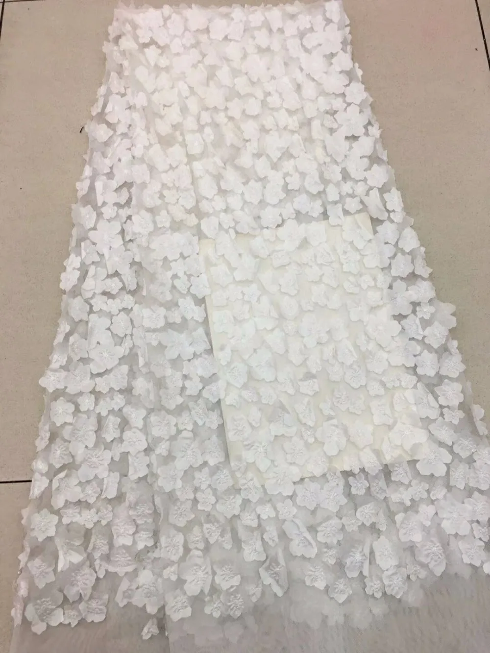 African Lace Fabric 2018 Women Fashion Beautiful High Quality net lace Embroidery French Tulle Lace For Wedding CHY053
African Lace Fabric 2018 Women Fashion Beautiful High Quality net lace Embroidery French Tulle Lace For Wedding CHY053