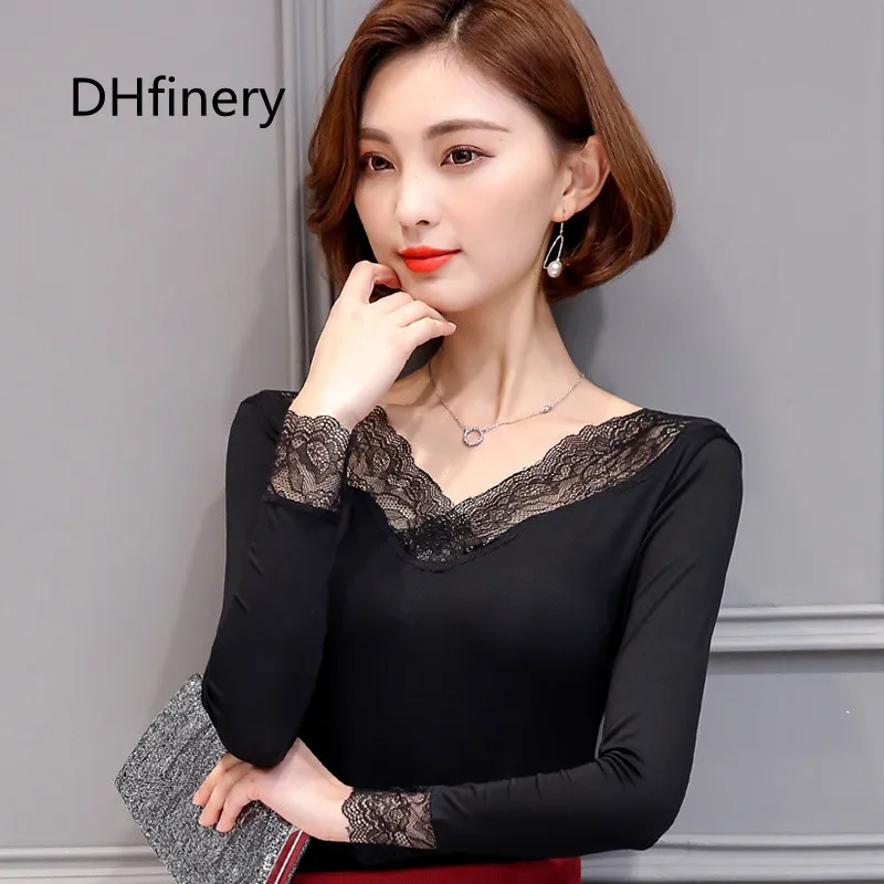 DHfinery lace t shirt women spring autumn long sleeve low v-neck Flower embroidery t-shirt lady wild black Elegant tops F325
DHfinery lace t shirt women spring autumn long sleeve low v-neck Flower embroidery t-shirt lady wild black Elegant tops F325