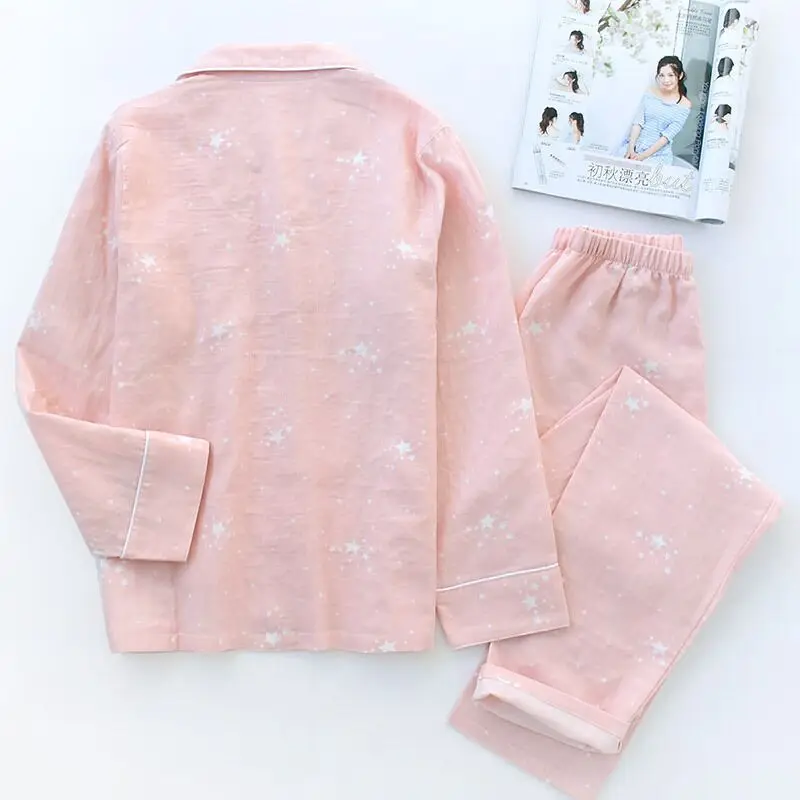 New Couple Pajamas 2021 100% Gauze Cotton Cardigan Long-Sleeved Men And Women Pajamas Stars Lapel Couple Home Suit Sleep Wear
New Couple Pajamas 2021 100% Gauze Cotton Cardigan Long-Sleeved Men And Women Pajamas Stars Lapel Couple Home Suit Sleep Wear
