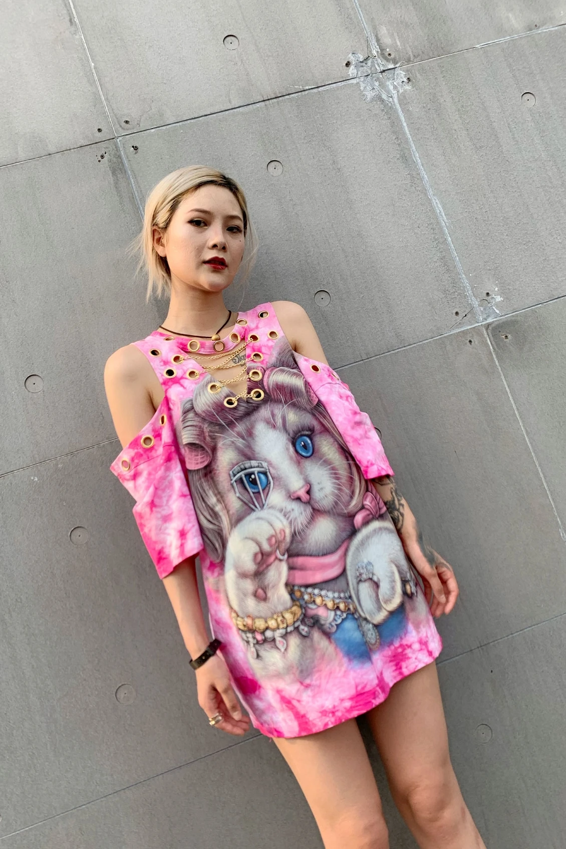Thai Tide brand summer women's short sleeve 2019 summer new clip eyelash cat tie dyed print strapless sexy cotton T-shirt
Thai Tide brand summer women's short sleeve 2019 summer new clip eyelash cat tie dyed print strapless sexy cotton T-shirt