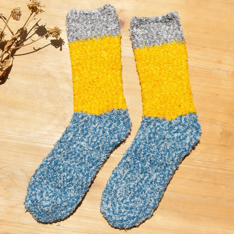 Women Socks Polyester Three-color Stitching Thick Sock Coral Fleece Keep Warm Elasticity Mid Girl Socks
Women Socks Polyester Three-color Stitching Thick Sock Coral Fleece Keep Warm Elasticity Mid Girl Socks