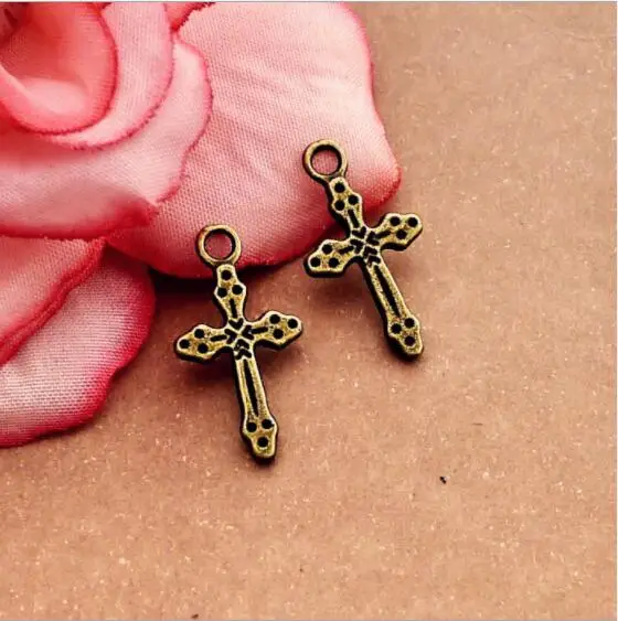 100pcs Vintage Crosses Charm For Making Necklace/Bracelet/earrings/Key Chain /gift Decorations Fashion DIY Jewelry Accessories
100pcs Vintage Crosses Charm For Making Necklace/Bracelet/earrings/Key Chain /gift Decorations Fashion DIY Jewelry Accessories