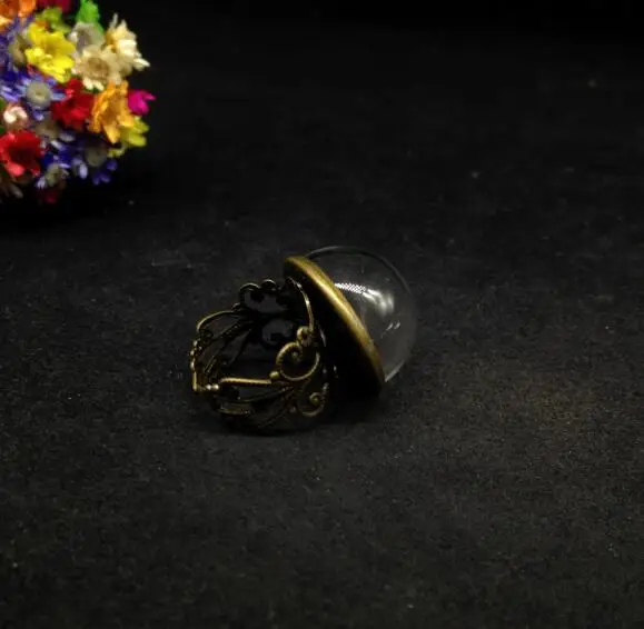 100sets/lot 20mm handmade glass globe ring flower edge finding set glass global glass vial ring DIY glass cover jewelry finding
100sets/lot 20mm handmade glass globe ring flower edge finding set glass global glass vial ring DIY glass cover jewelry finding