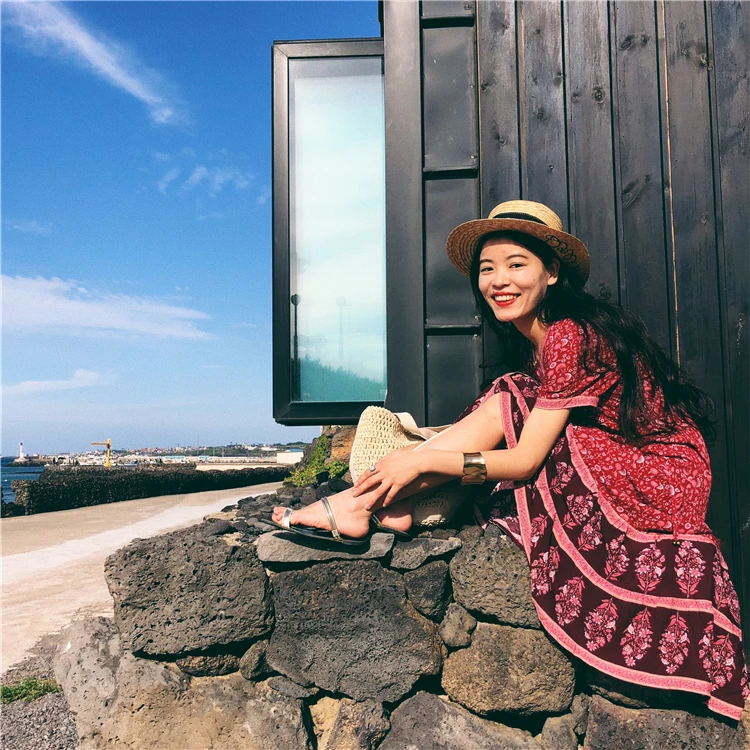 Long boho dress 2019 autumn rayon dresses Floral print short sleeve sexy v-neck dress Hippie Bohemian dress women's Vestido
Long boho dress 2019 autumn rayon dresses Floral print short sleeve sexy v-neck dress Hippie Bohemian dress women's Vestido