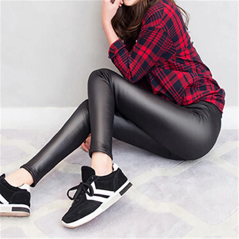 CHSDCSI Velvet Leggings Women Faux Leather Winter Keep Warm High Waist Leggins Ankle-length Trousers
CHSDCSI Velvet Leggings Women Faux Leather Winter Keep Warm High Waist Leggins Ankle-length Trousers