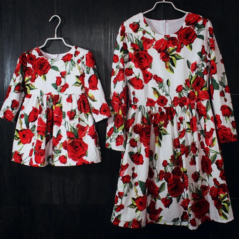 brand white with red rose cotton kids dress girl long pleat skirt children clothes mother daughter skirts mommy and girl dresses
brand white with red rose cotton kids dress girl long pleat skirt children clothes mother daughter skirts mommy and girl dresses