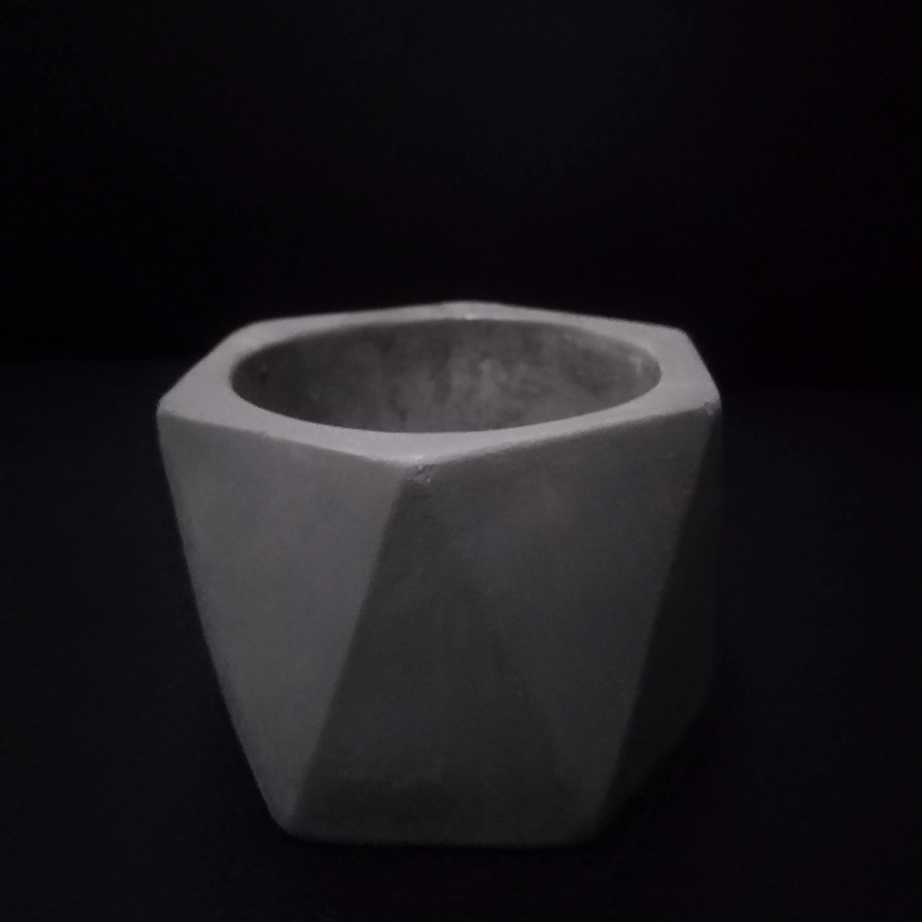 DIY Concrete Silicone flowerpot mold for desktop cement pen holder gardening succulant plants pot making mould
DIY Concrete Silicone flowerpot mold for desktop cement pen holder gardening succulant plants pot making mould