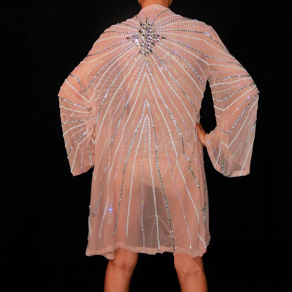 Sexy See-through Mesh Crystals Bodysuit Sparkly Rhinestones Cloak Coat 2 Piece Sets Bar Party Women Singer Stage Zentai Costumes
Sexy See-through Mesh Crystals Bodysuit Sparkly Rhinestones Cloak Coat 2 Piece Sets Bar Party Women Singer Stage Zentai Costumes